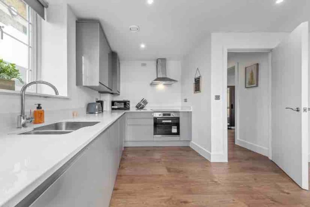 Апартаменты Cozy Flat Near London Eye/ Victoria / Vauxhall Экстерьер фото